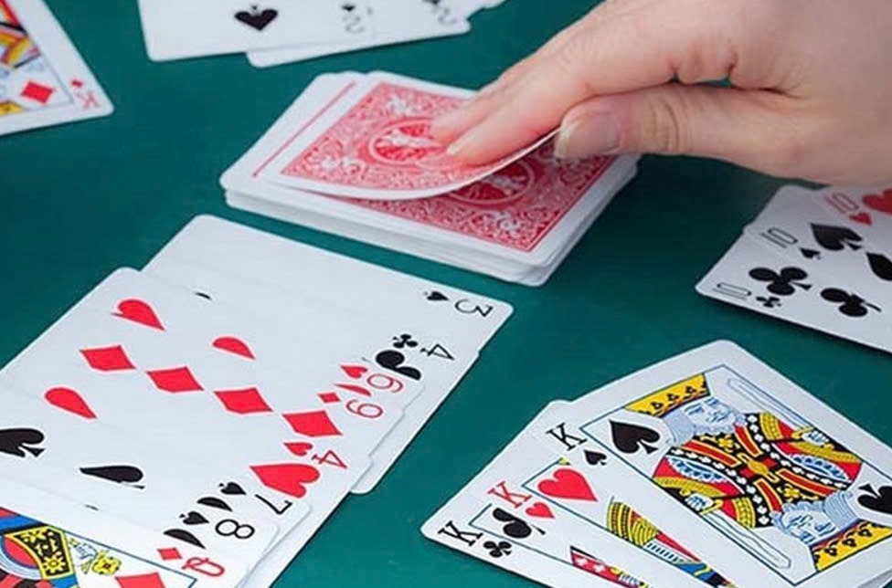 Cách Chơi Phỏm 9 Cây Sky88 Đơn Giản Cho Game Thủ Mới Bắt Đầu 2 Giới thiệu thẻ Cách Chơi Phỏm 9 Cây Sky88